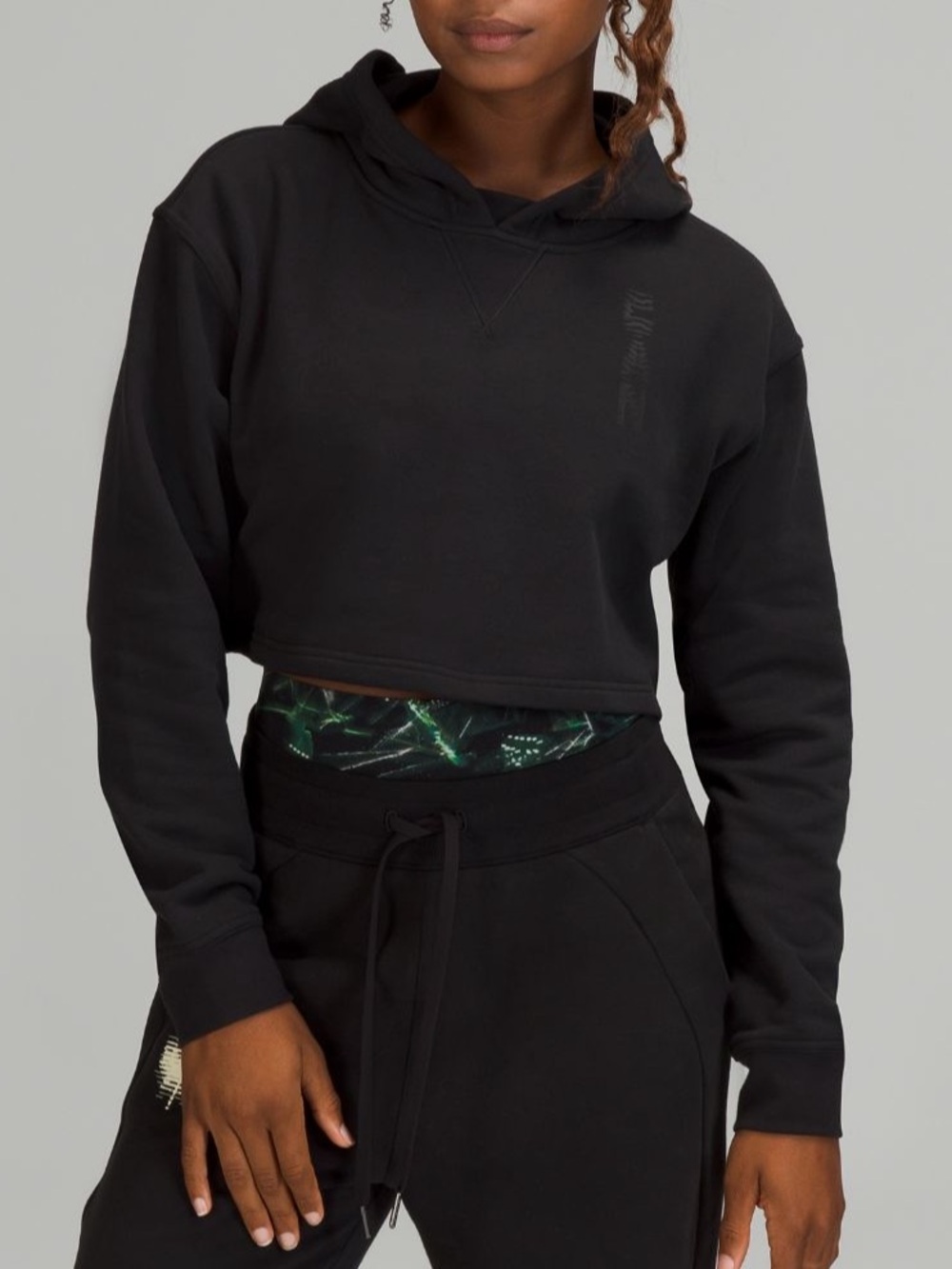 Lululemon Team Canada All Yours black cropped hoodie size 6